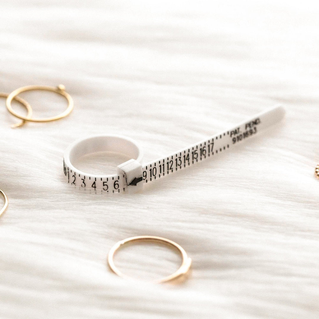 How To Measure Ring Size: Free Ring Size Chart | Blue Nile